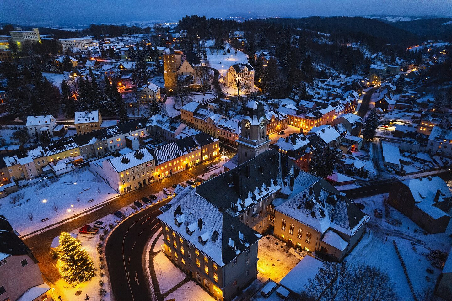 Weihnachtszeit in der Greifensteinregion, Geyer von oben