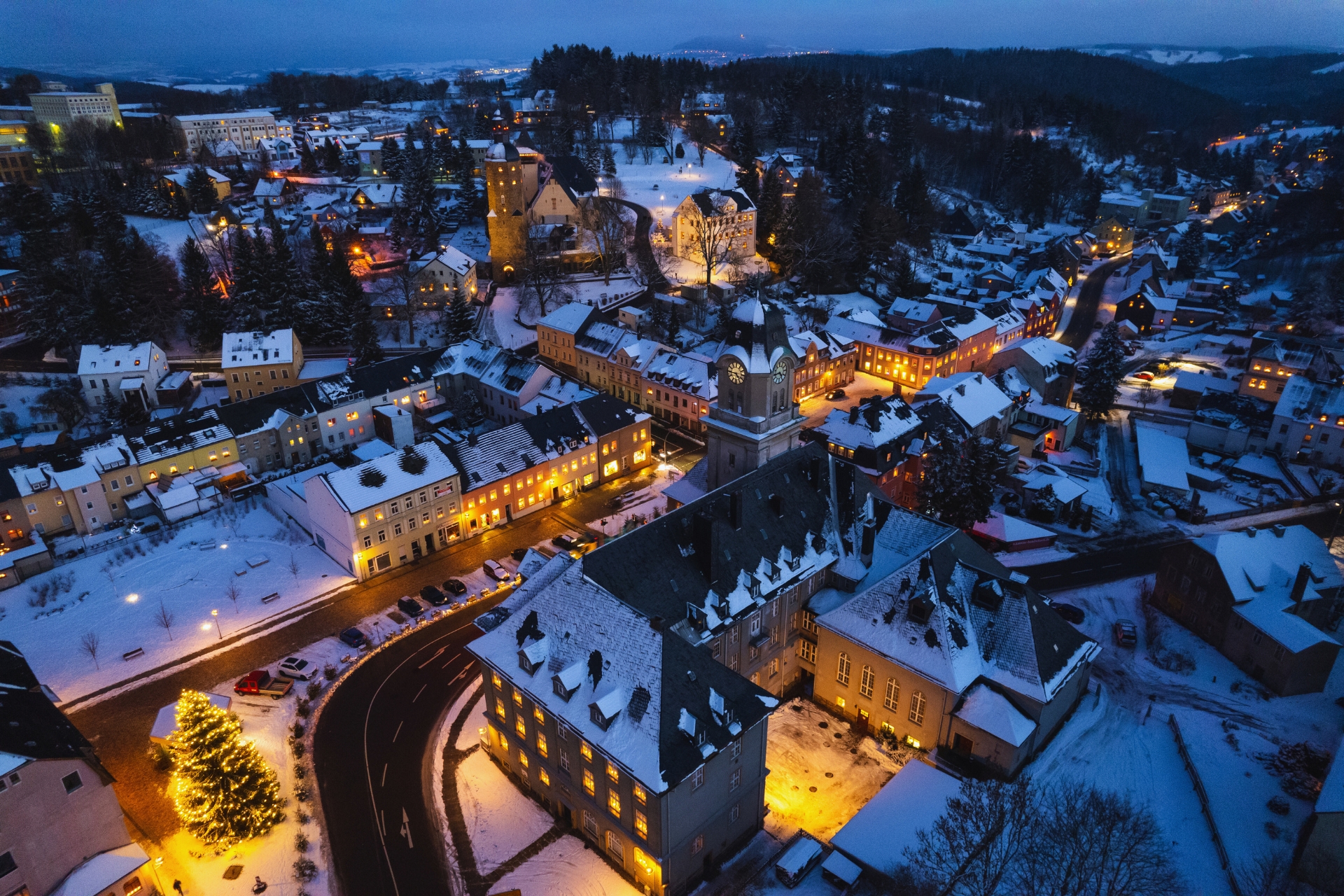 Weihnachtszeit in der Greifensteinregion, Geyer von oben