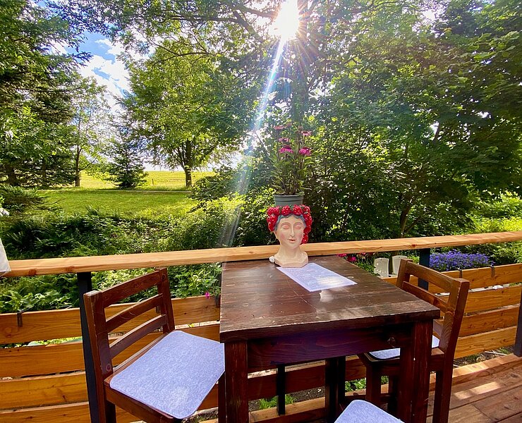 Bacherl- Kultur& Kaffee - gemütliche Terrasse im Grünen (Tourismusverband Erzgebirge e.V.)