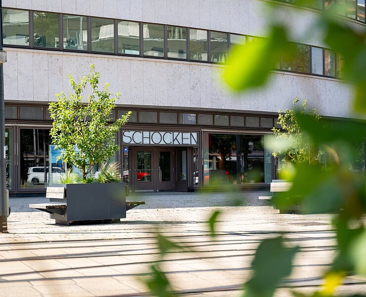Eingang smac / ehemaliges Kaufhaus Schocken (Oliver Göhler)
