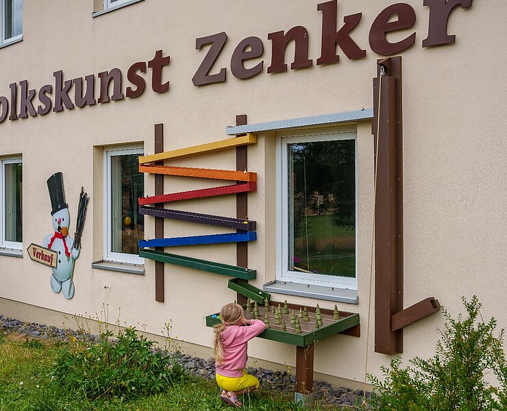 Kugeltour: Kugelbahn Volkskunst Zenker Seiffen (Stiftung Walter K. Werner /Sven Körner)