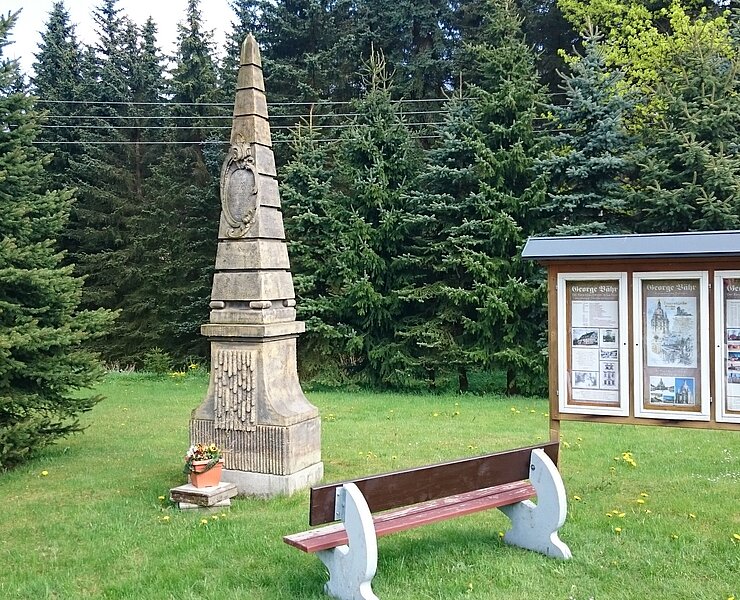 Obelisk George Bähr Wanderweg ()