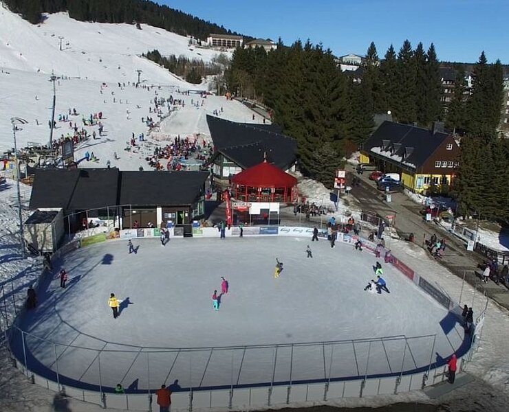 Eis- & Sportarena Oberwiesenthal (©Fichtelberg Schwebebahn Kurort Oberwiesenthal) (FSB Othal GmbH)