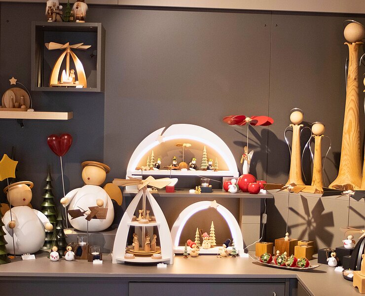 Fachgeschäft für erzgebirgische Holzkunst Heimatstube & Caféchen in Seiffen (www.rauta.de | Frank Günther)