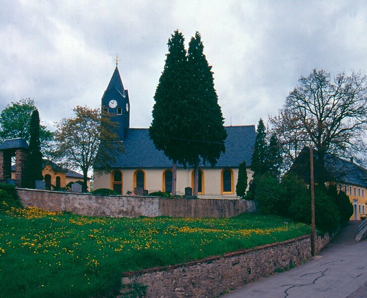 Peter Pauls Kirche Hallbach (Birgit Frauenstein)