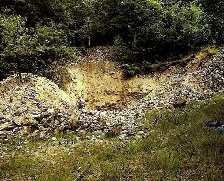 Bergbaulandschaft Knötel - Aufschluss Quarz Stockwerksvererzung bei Prokop Stolln (WFE GmbH Annaberg-Buchholz)