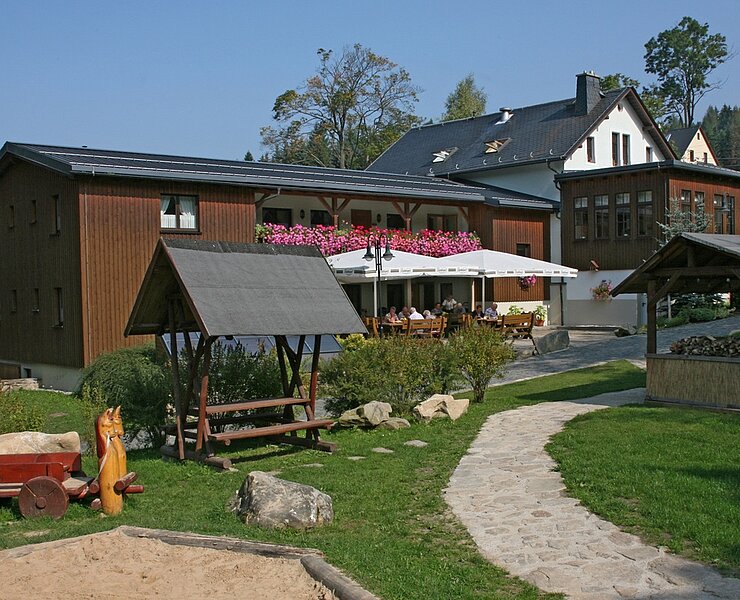 Biergarten und Spielplatz Pension Brettmühle Königswalde ()