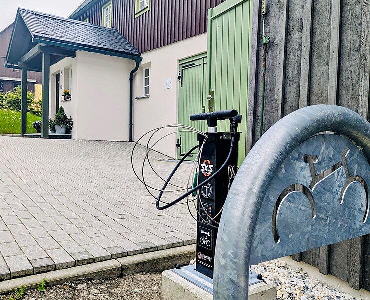 öffentliche Rad Service Station Hermsdorf (Tourismusverband Erzgebirge e.V. )