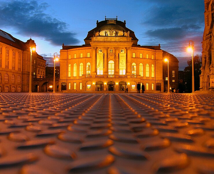 Oper Chemnitz bei Nacht (Katrin Moraske)