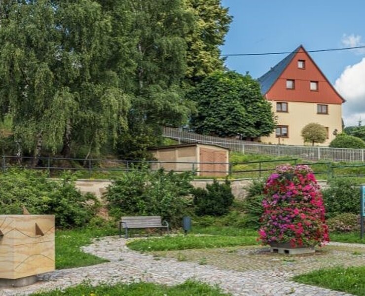 Pyramidenplatz Adorf (Gemeinde Jahnsdorf)
