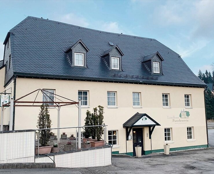 Landhaus ()