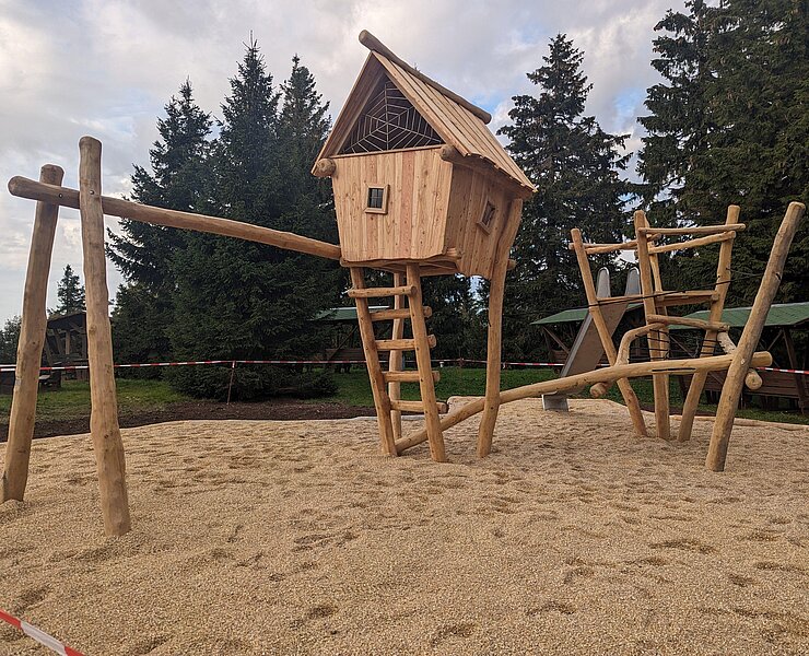 Spielplatz ()