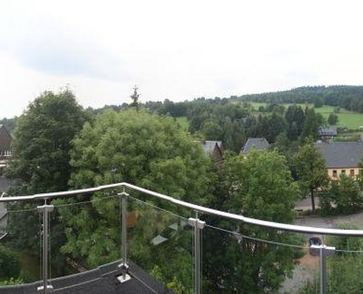 Blick von der Terrasse im Sommer ()