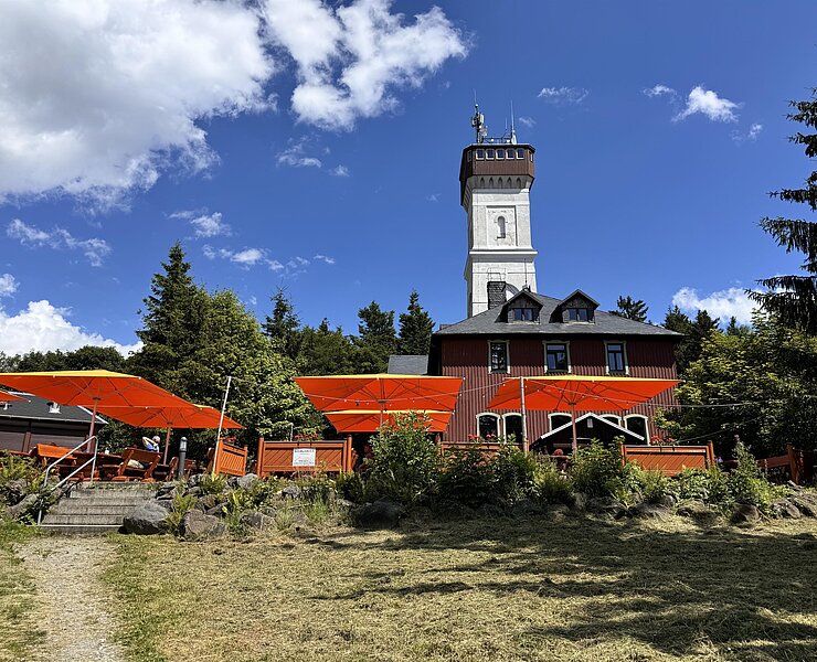 Hausberg/Pöhlberg mit nettem Biergarten ()