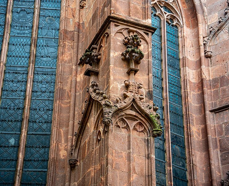 Stadtkirche Mittweida - Details aus Rochlitzer Porphyrtuff (Bastian Rakow)
