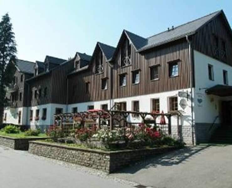 Hotel ()