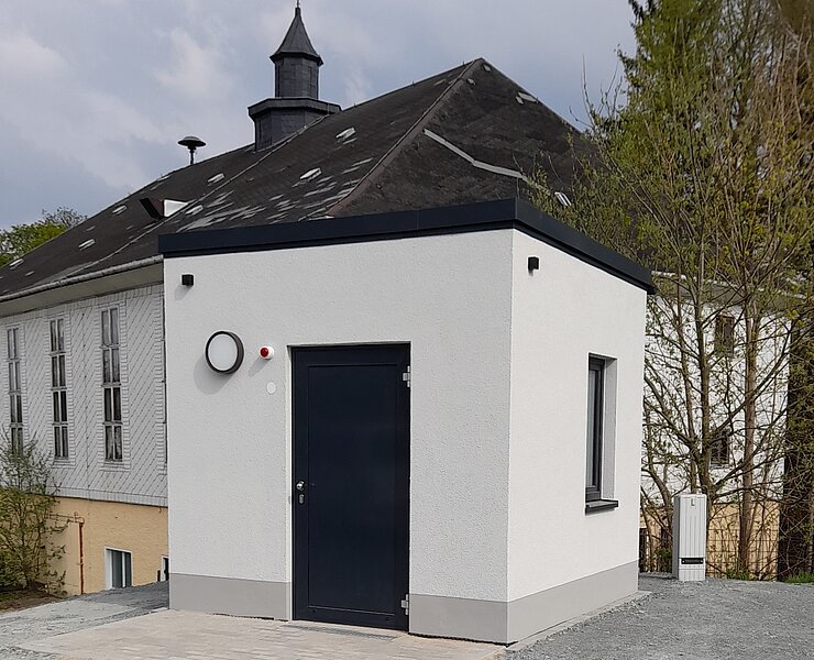 Öffentliches WC Burgplatz Ehrenfriedersdorf (Außen) (Stadtverwaltung Ehrenfriedersdorf)