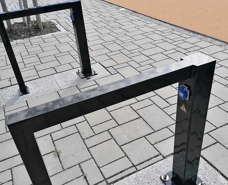 Lademöglichkeit für E-Bike am Dorfplatz (Nähe Kirche) ()