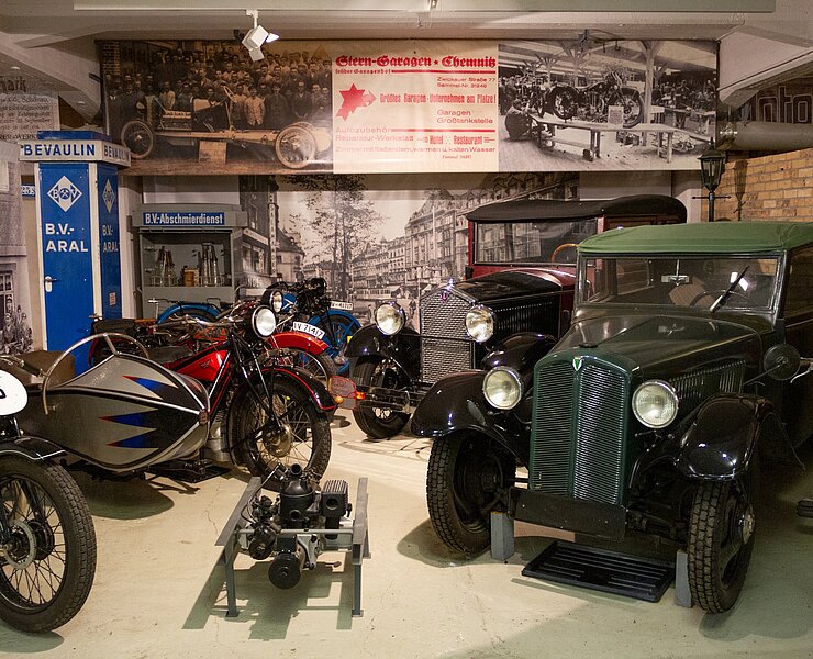 Dauerausstellung Fahrzeugmuseum (Paik Jahnscheck)
