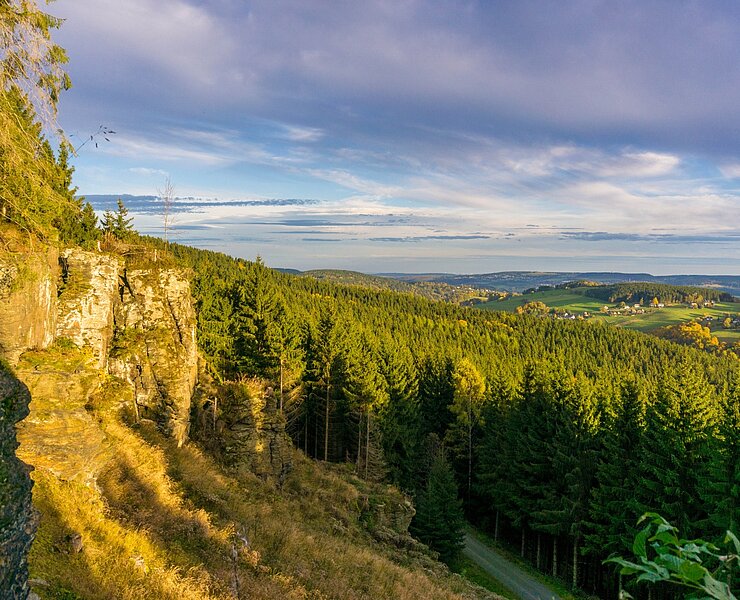 Blick auf Rittersgrün, Oschützfelsen (Tobias Rudelt)