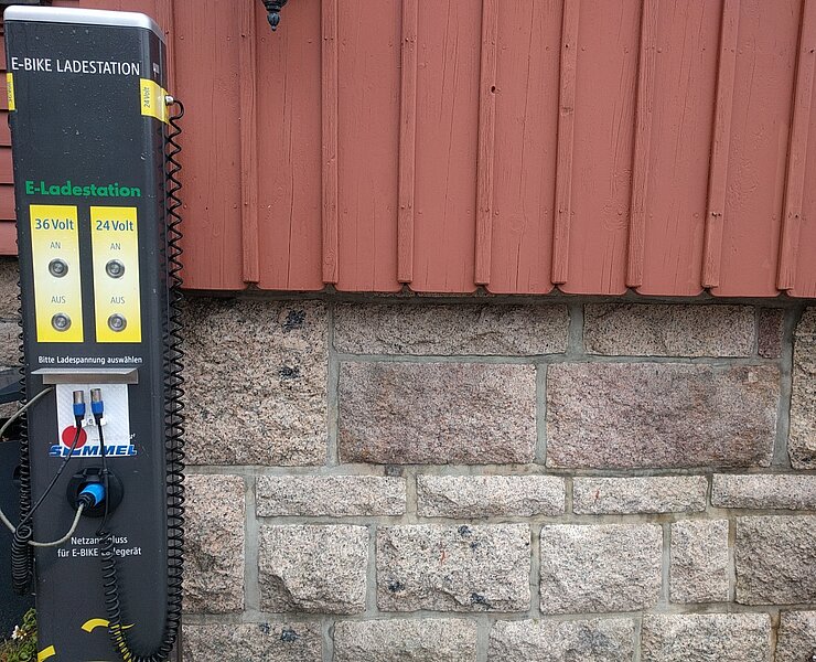 E-Bike-Ladestation auf dem Auersberg (Henry Pansch)