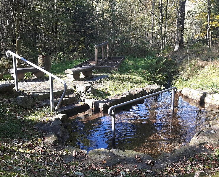 Kneippbecken Rauschenbach (Undine Weise, Gemeinde Neuhausen)