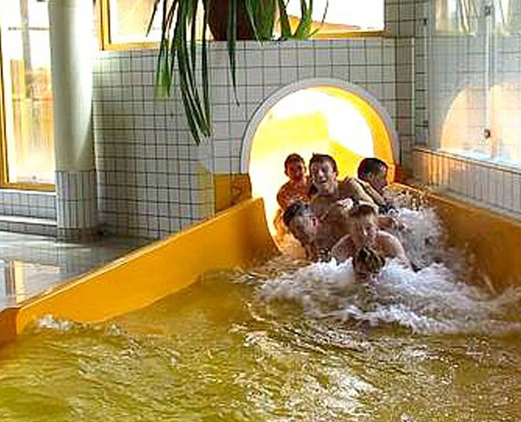 Riesenrutsche  Erlebnisbad Paulsdorf ()
