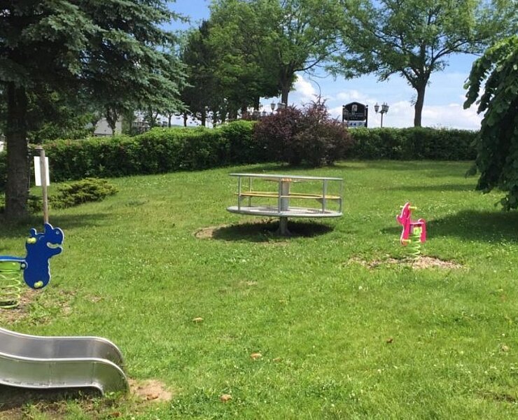 Spielplatz Wettiner Höhe (Tourist Info)