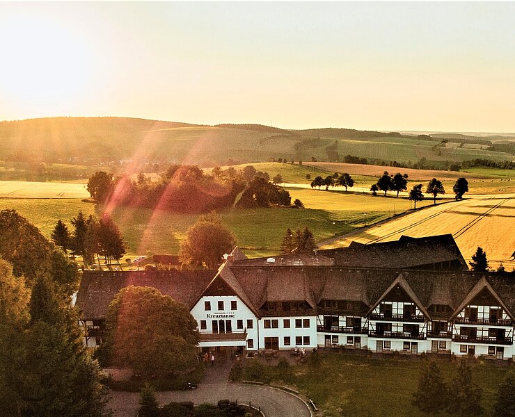 Waldhotel Kreuztanne Luftaufnahme (Hilde Lenaerts)