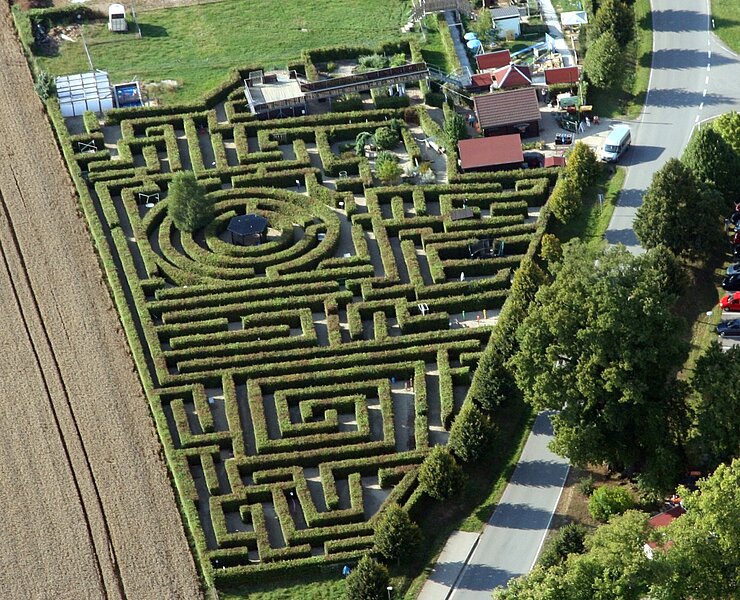 Irrgarten der Sinne Kohren-Sahlis (J. Günther und A. Winkler)