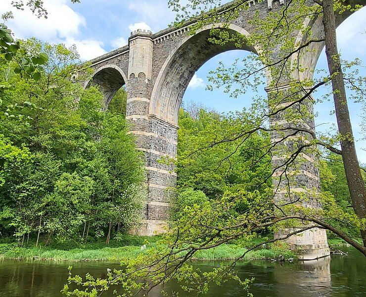 Hetzdorfer Brücke, Umgebung ()