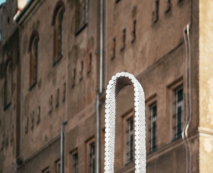 Leunora Salihu: Bogen, Courtesy: Galerie Thomas Schulte GmbH Berlin, Foto: Ernesto Uhlmann (Ernesto Uhlmann / radar studios)