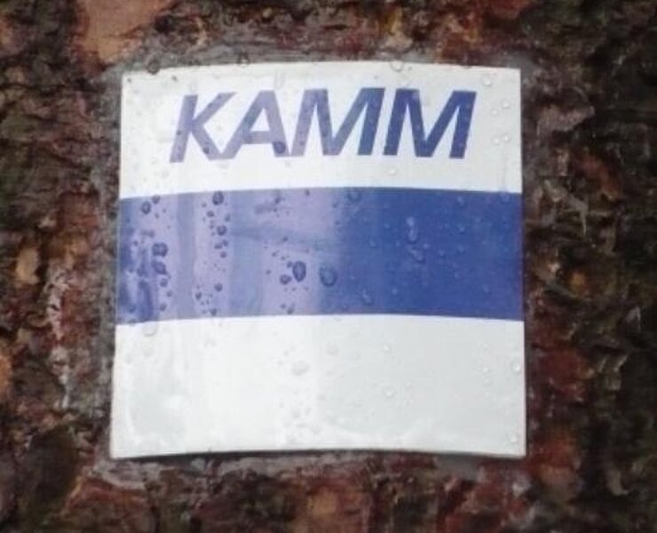 Markierung am Kammweg ()