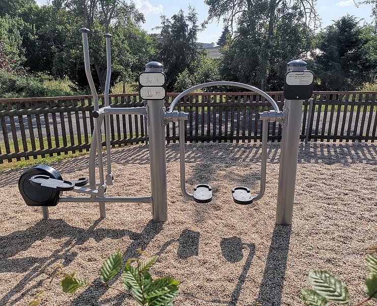 Spielplatz "Am Storchennest" Penna - Sportgeräte (Bastian Rakow)