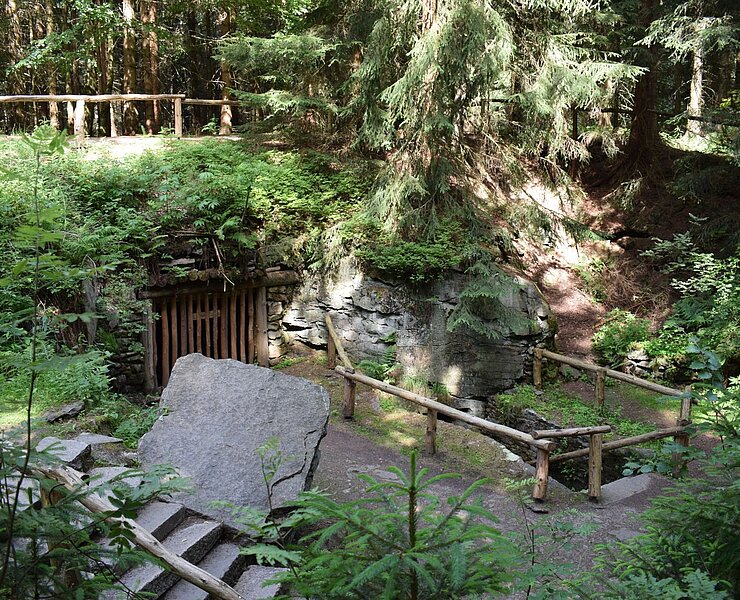 Stülpner-Höhle im Greifensteinwald (Corinna Bergelt)