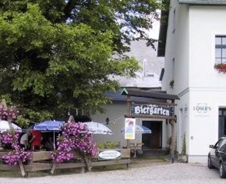 Gasthof mit Biergarten ()