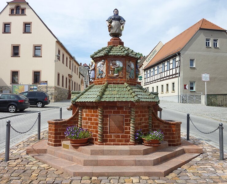 Töpferbrunnen Kohren-Sahlis (Nadin Poster)