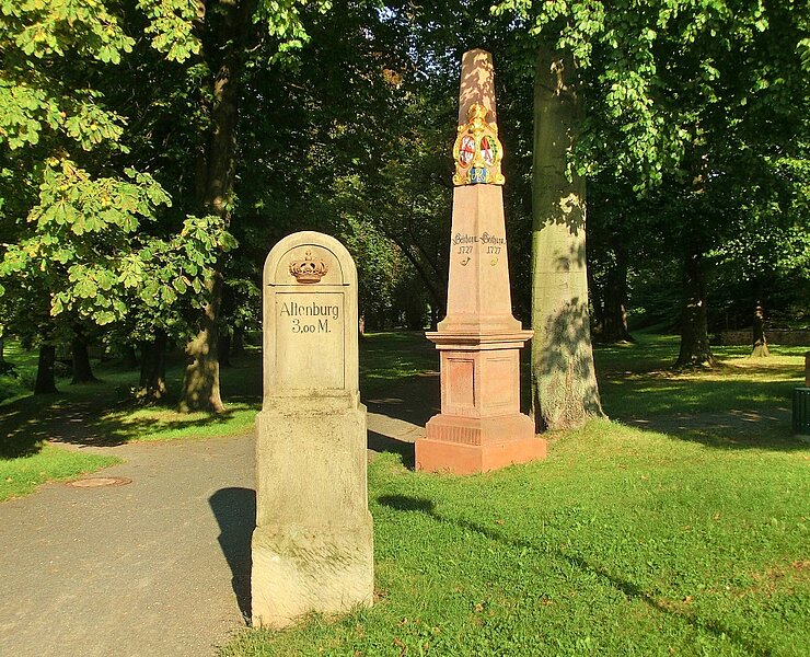Distanzsäule am Stadttor in Geithain (Gotthard Ladegast)
