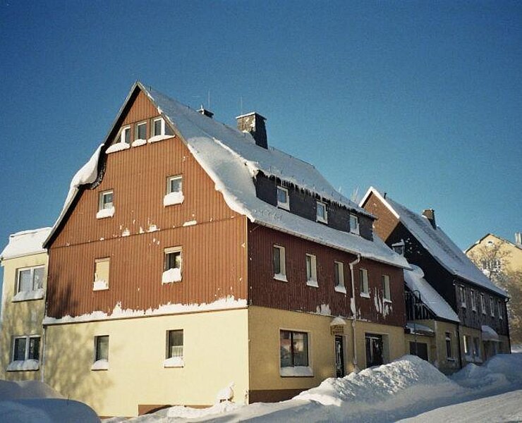 Außenansicht im Winter ()