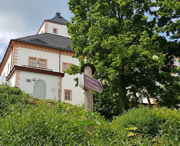 Schlossrundweg_zwischen Parkplatz und Kurfürstin-Anna-Garten (Doreen Fiebig)