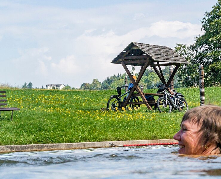 Naturbad Schönfeld - Idylle und Badespaß entlang der BLOCKLINE (Tourismusverband Erzgebirge e.V. /Tomas Rathay )
