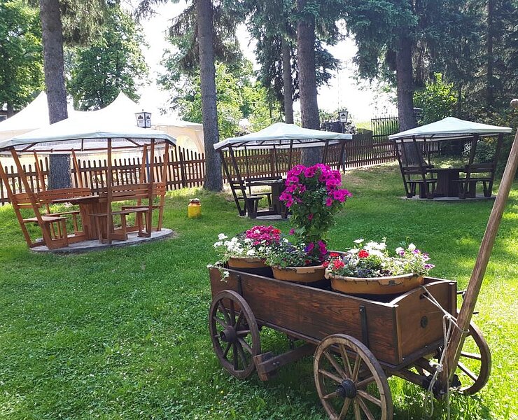 Biergarten Gaststätte Edelhof (Koordinator Städtebund Silberberg)