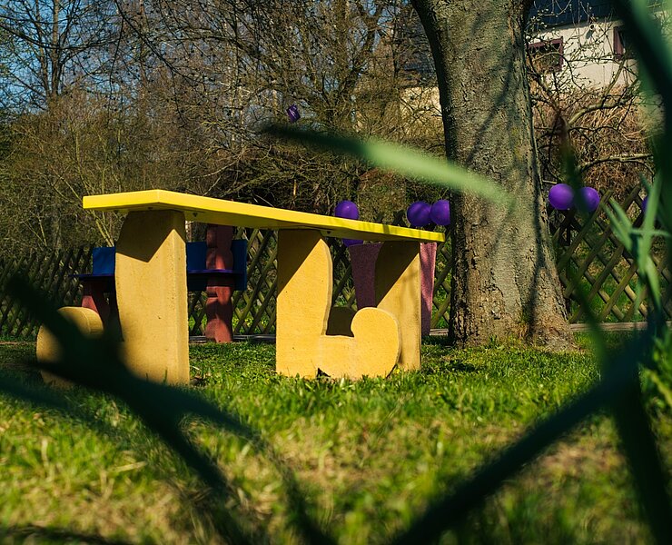 Maruša Sagadin, Schlechte Laune ohne Kiosk und Küche (Juliana Three-Legged (Mark Frost)