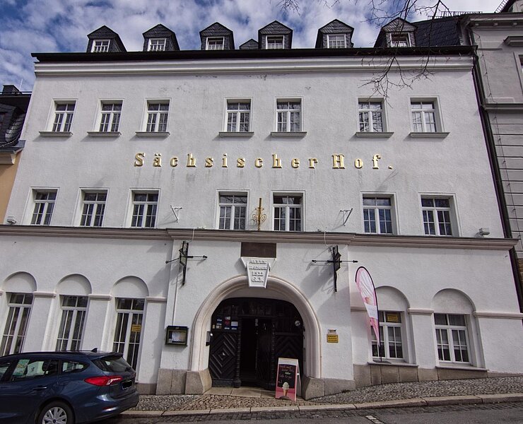 Hotel ()