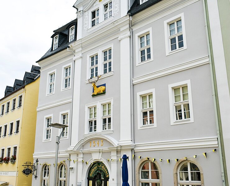 Barockes Gebäude Goldener Hirsch Schneeberg (Celine Geilfuß)