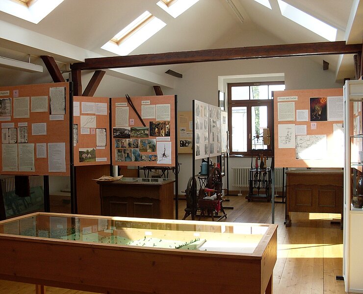Ausstellung im Haus der Heimatkunde in Thalheim ()