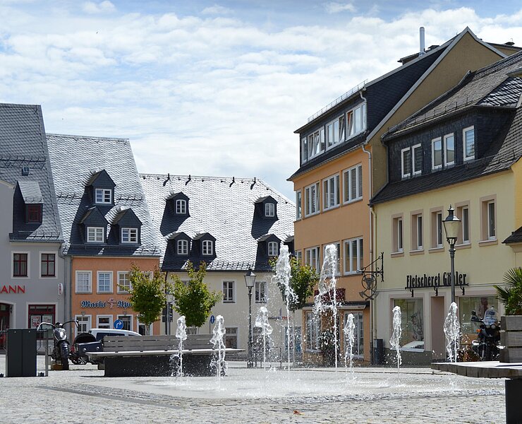 Wasserspiel auf dem Neumarkt ()