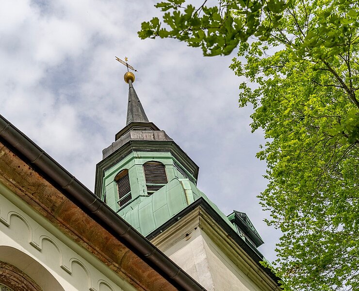 Turm der St. Pankratiuskirche in Wiederau (Bastian Rakow)