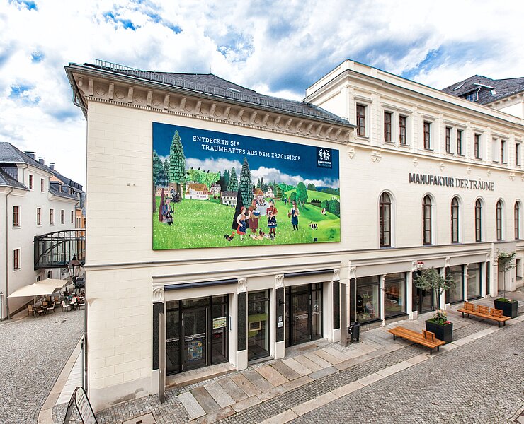 Manufaktur der Träume mit Tourist-Information (Dirk Rückschloss)