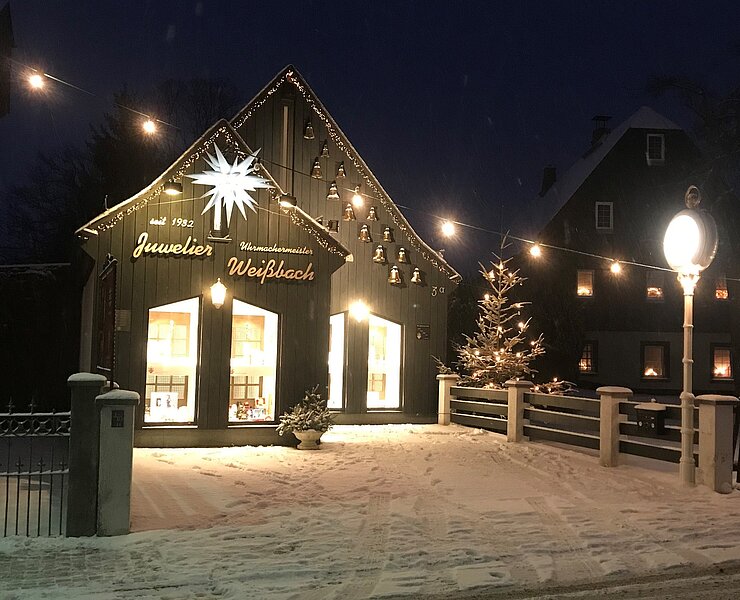 Glockenspiel am Juwelier Weißbach in Thalheim Weihnachten (Vanessa Schüppel)